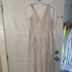 Cream champagne color dress only used for one wedding.